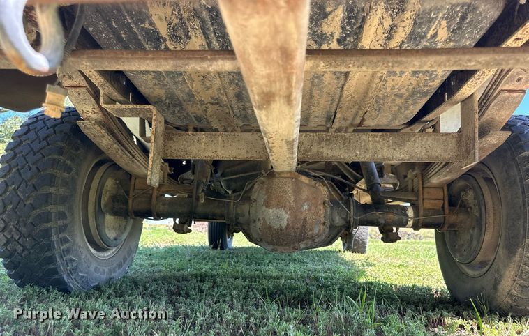 image for item NP9894 1993 Ford  F250 XL HD pickup truck