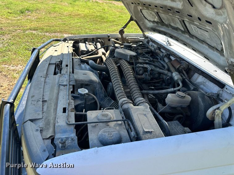 image for item NP9894 1993 Ford  F250 XL HD pickup truck