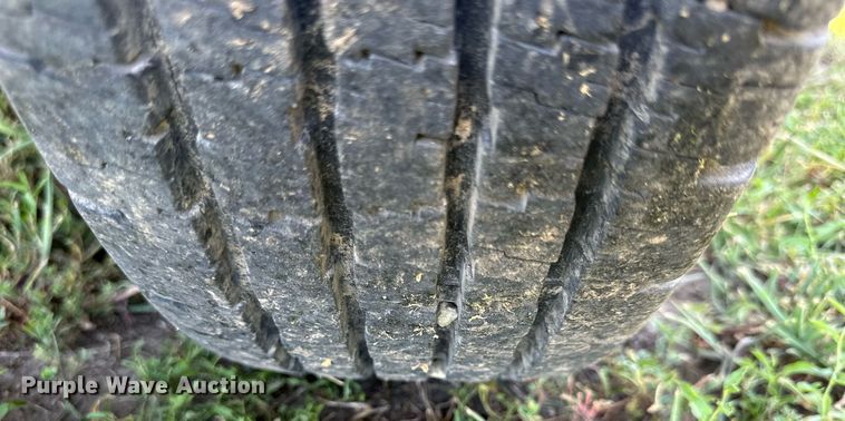 image for item NP9894 1993 Ford  F250 XL HD pickup truck