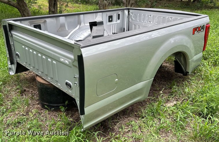 image for item NP9929 2019 Ford F350  pickup bed