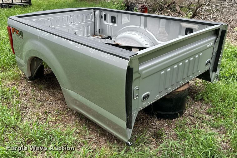 image for item NP9929 2019 Ford F350  pickup bed