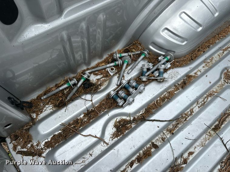 image for item NP9929 2019 Ford F350  pickup bed