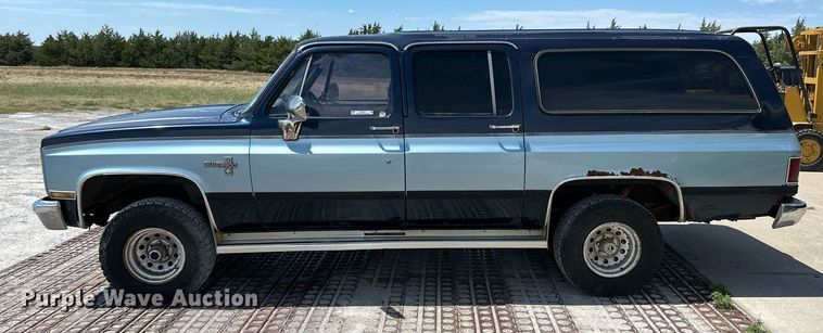 image for item NP9937 1984 Chevrolet K10 Suburban  SUV