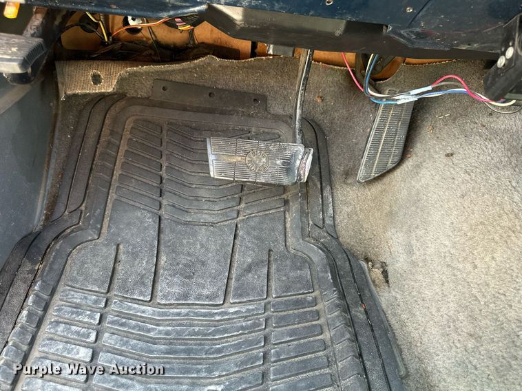 image for item NP9937 1984 Chevrolet K10 Suburban  SUV