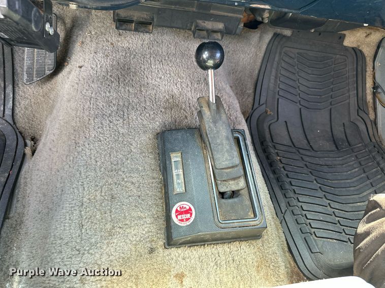 image for item NP9937 1984 Chevrolet K10 Suburban  SUV