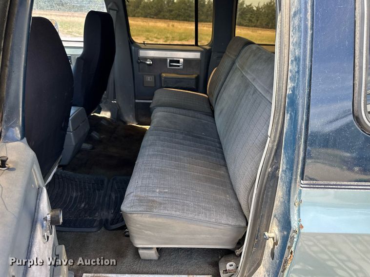 image for item NP9937 1984 Chevrolet K10 Suburban  SUV