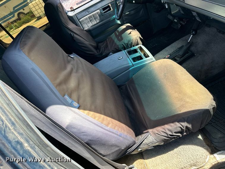 image for item NP9937 1984 Chevrolet K10 Suburban  SUV