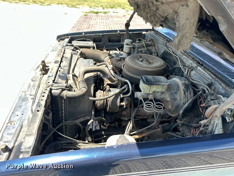 image for item NP9937 1984 Chevrolet K10 Suburban  SUV