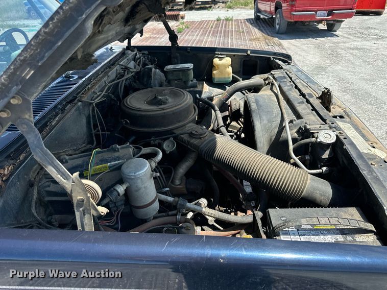 image for item NP9937 1984 Chevrolet K10 Suburban  SUV