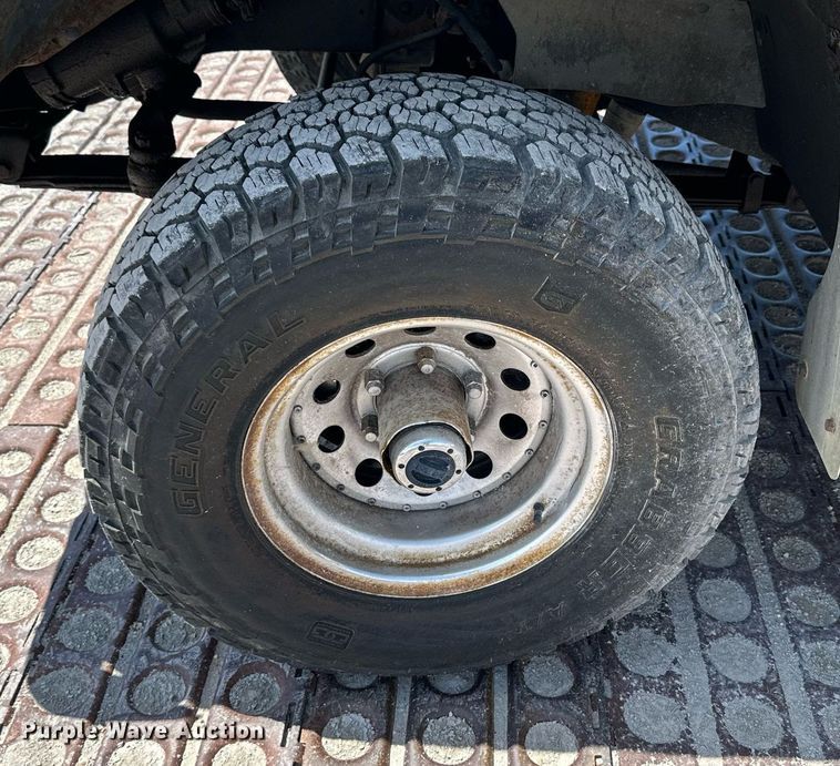 image for item NP9937 1984 Chevrolet K10 Suburban  SUV