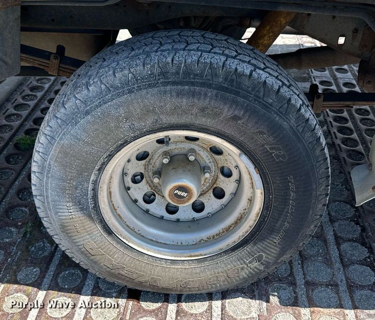 image for item NP9937 1984 Chevrolet K10 Suburban  SUV