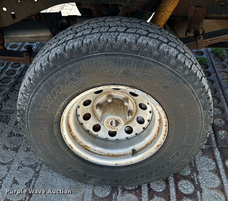 image for item NP9937 1984 Chevrolet K10 Suburban  SUV