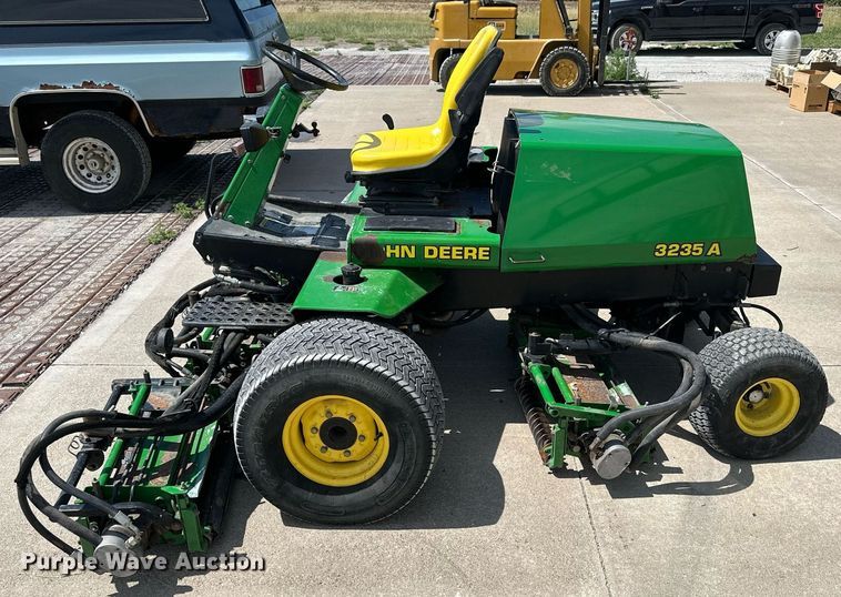 image for item NP9938 John Deere 3235A  reel mower