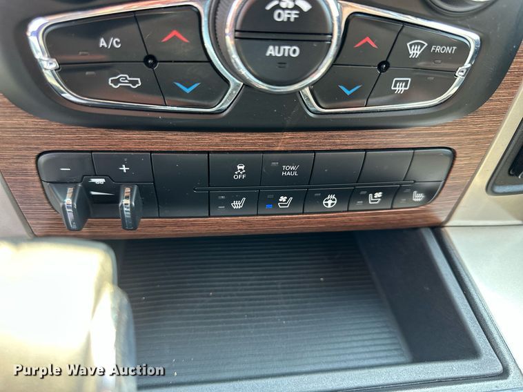 image for item NP9948 2013 Dodge Ram 1500  Crew Cab pickup truck