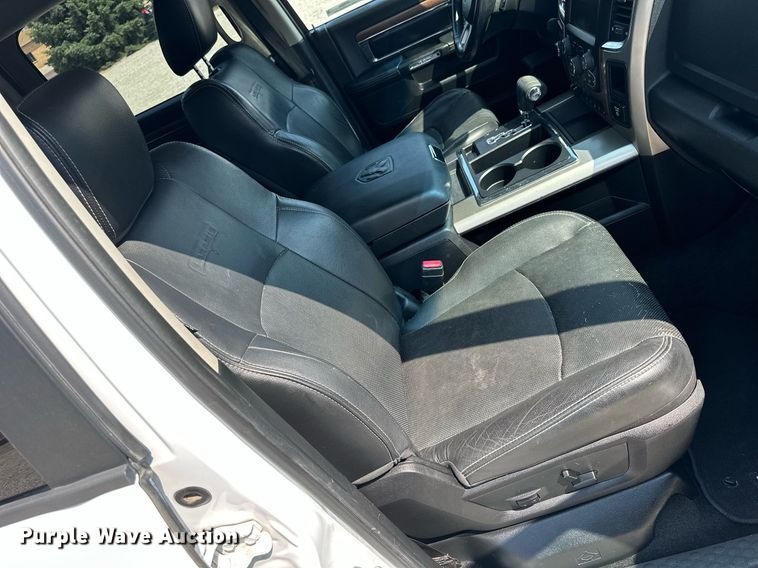 image for item NP9948 2013 Dodge Ram 1500  Crew Cab pickup truck