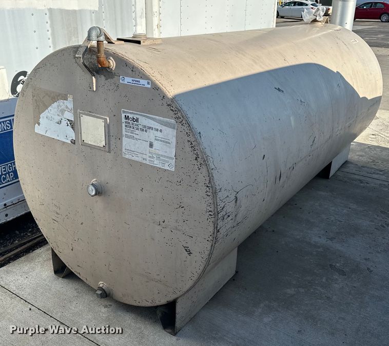 image for item NP9966 Oil tank