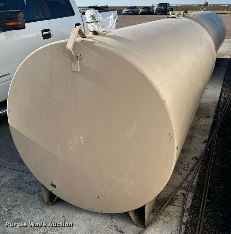 image for item NP9966 Oil tank