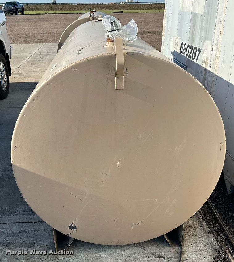 image for item NP9966 Oil tank