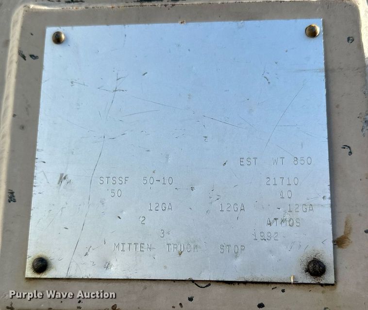 image for item NP9966 Oil tank