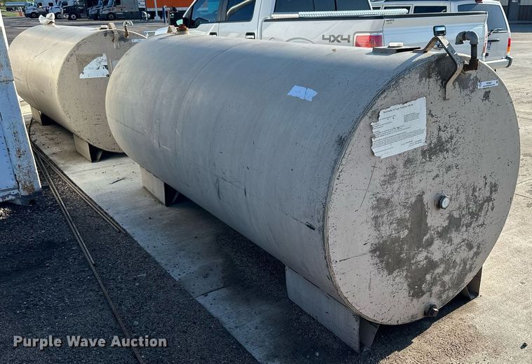 image for item NP9967 Oil tank