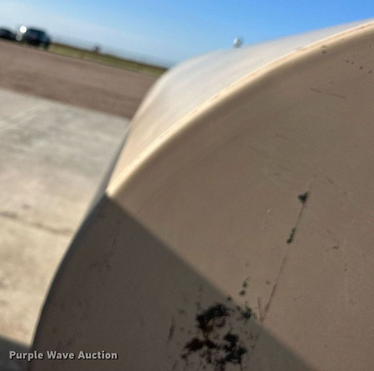 image for item NP9967 Oil tank