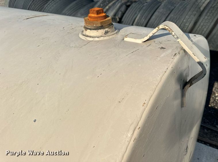 image for item NP9967 Oil tank