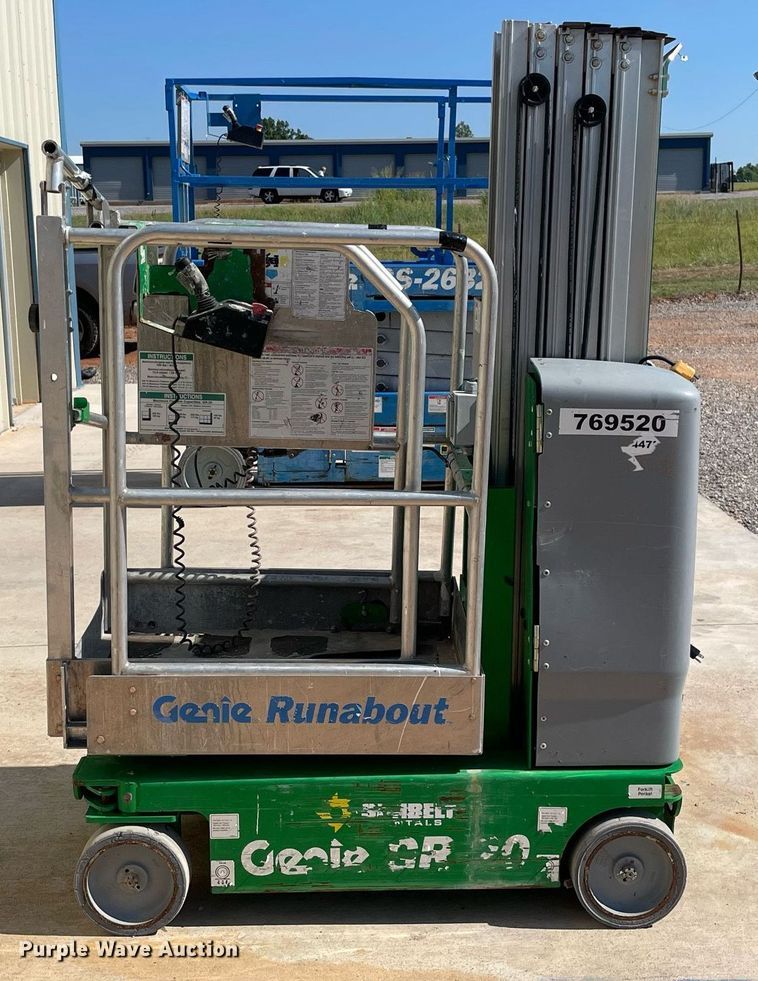 image for item NT9403 2015 Genie GR-20  vertical lift