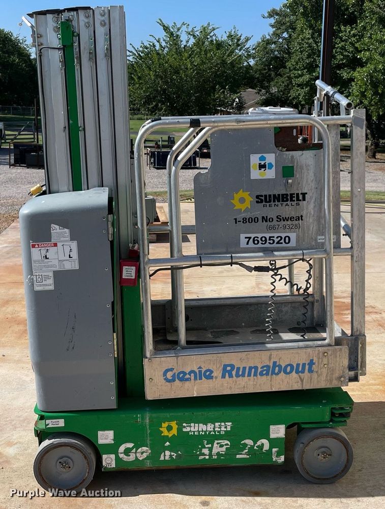 image for item NT9403 2015 Genie GR-20  vertical lift