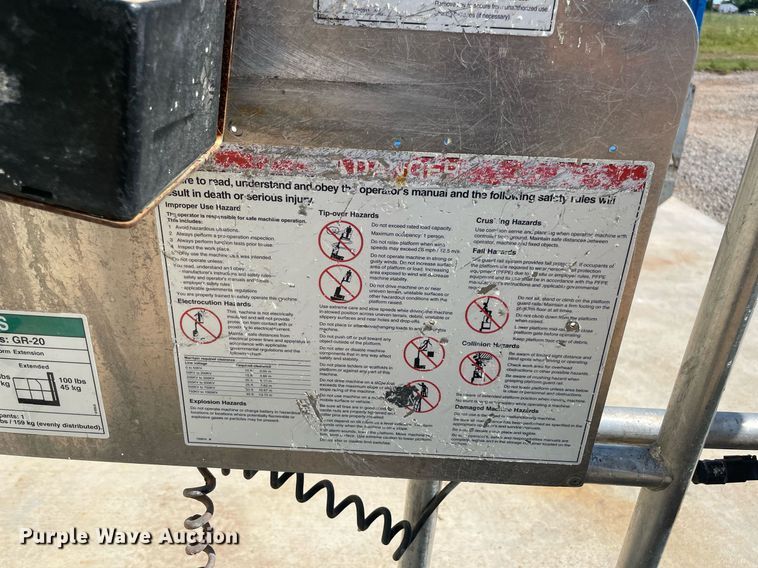 image for item NT9403 2015 Genie GR-20  vertical lift