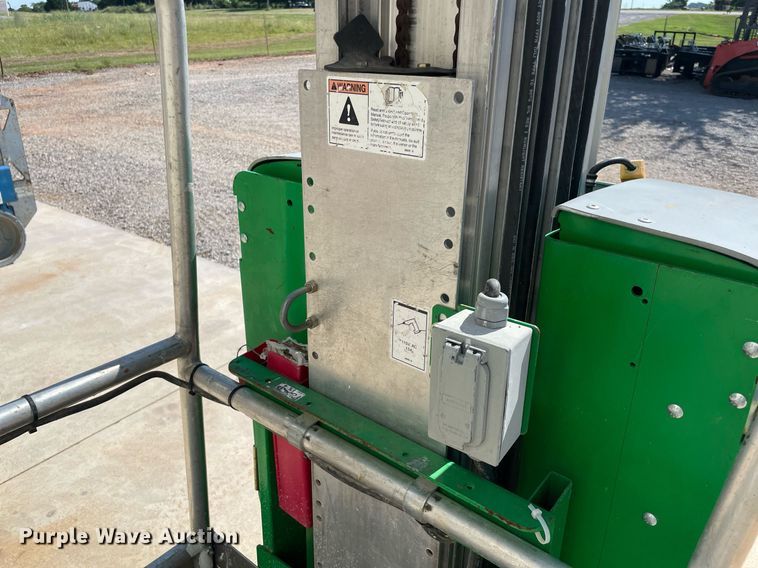 image for item NT9403 2015 Genie GR-20  vertical lift