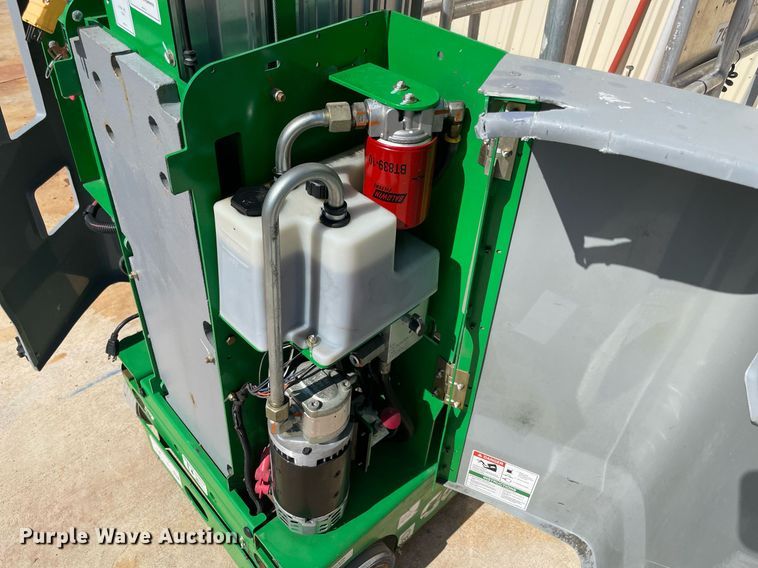 image for item NT9403 2015 Genie GR-20  vertical lift