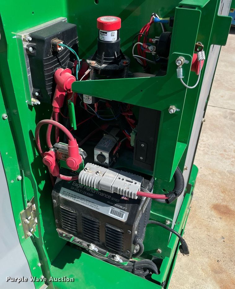 image for item NT9403 2015 Genie GR-20  vertical lift