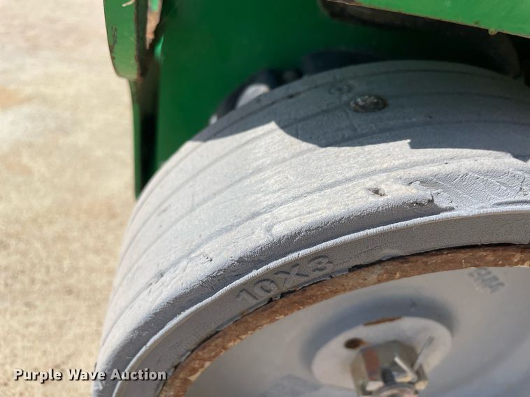 image for item NT9403 2015 Genie GR-20  vertical lift