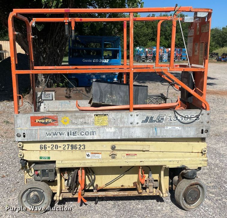 image for item NT9404 JLG 1930ES  scissor lift