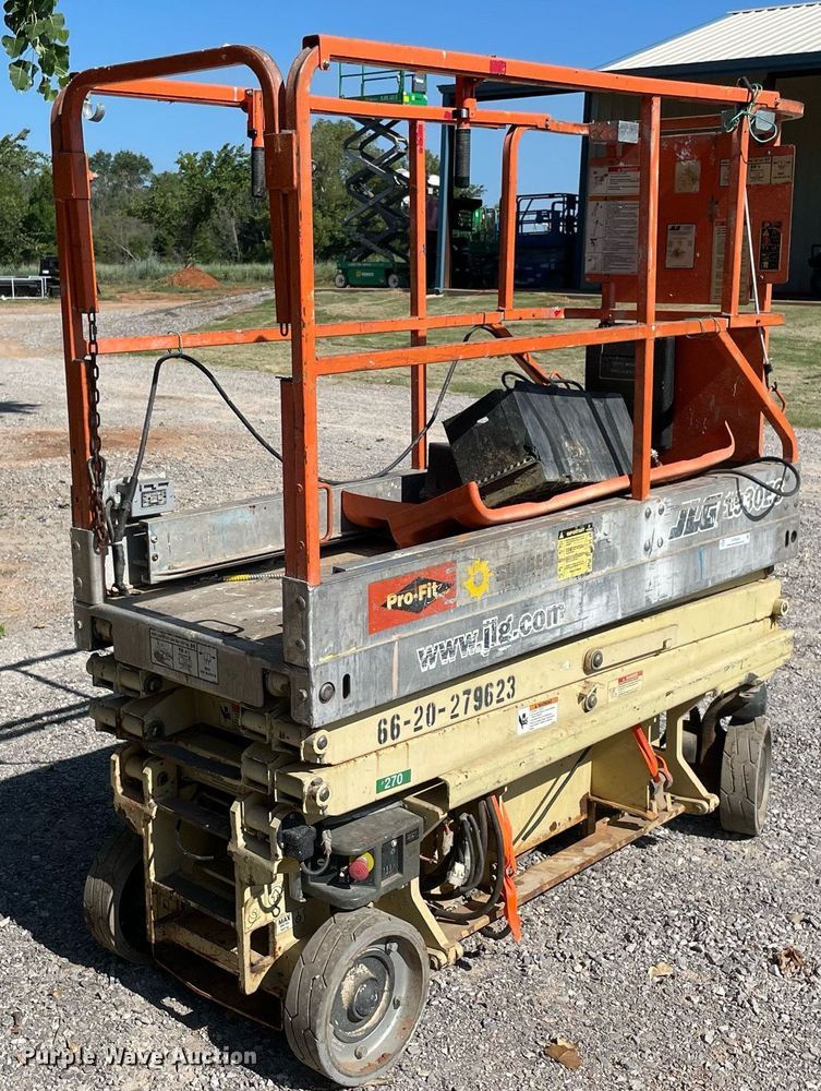 image for item NT9404 JLG 1930ES  scissor lift