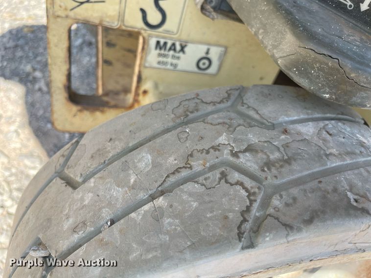 image for item NT9404 JLG 1930ES  scissor lift