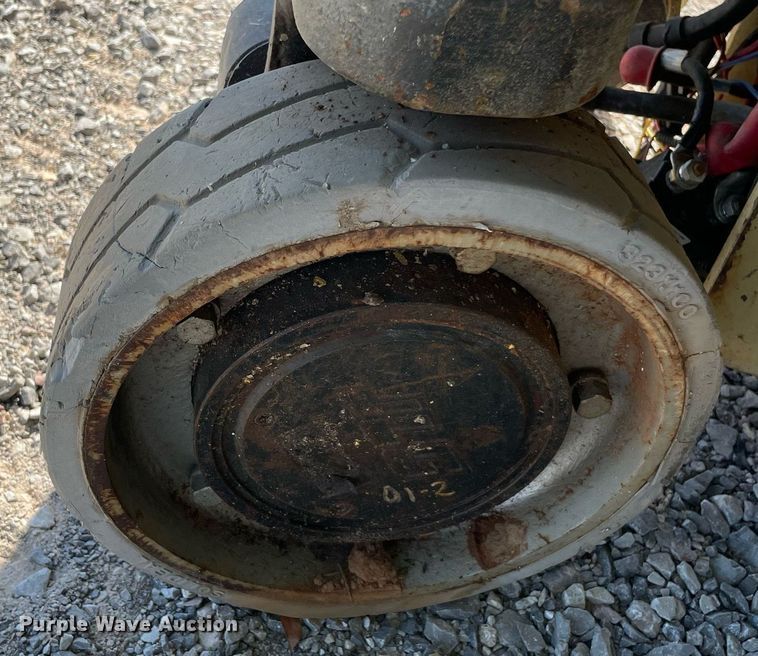 image for item NT9404 JLG 1930ES  scissor lift