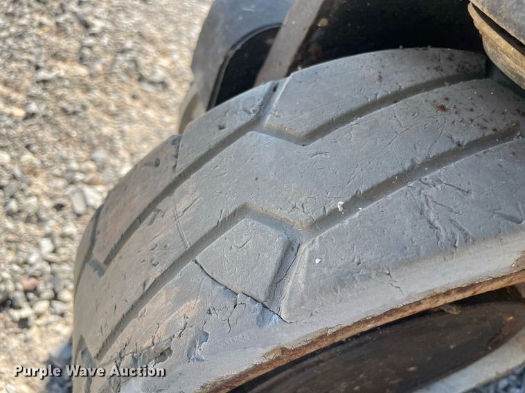 image for item NT9404 JLG 1930ES  scissor lift