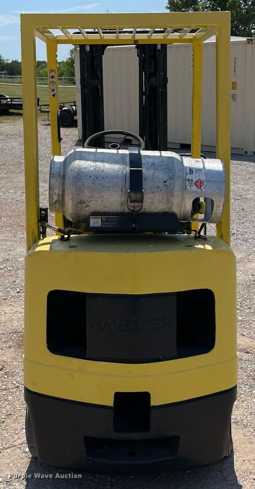 image for item NT9427 Hyster S35XM  forklift