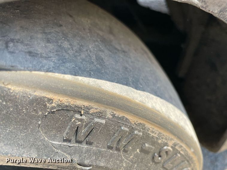 image for item NT9427 Hyster S35XM  forklift