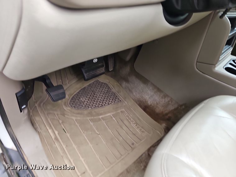 image for item NT9792 2005 GMC Yukon XL  SUV