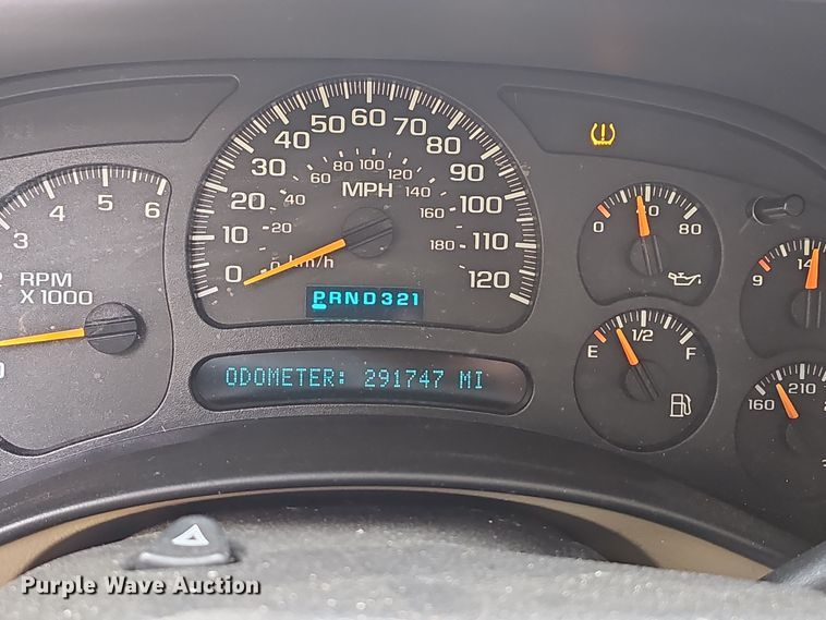 image for item NT9792 2005 GMC Yukon XL  SUV