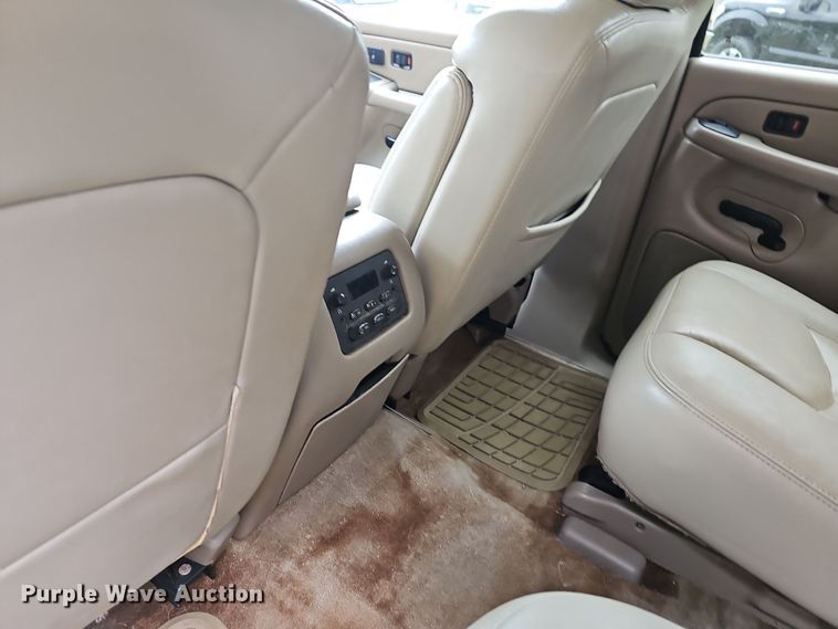 image for item NT9792 2005 GMC Yukon XL  SUV