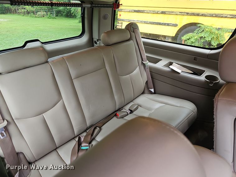 image for item NT9792 2005 GMC Yukon XL  SUV