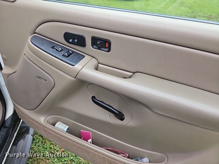 image for item NT9792 2005 GMC Yukon XL  SUV