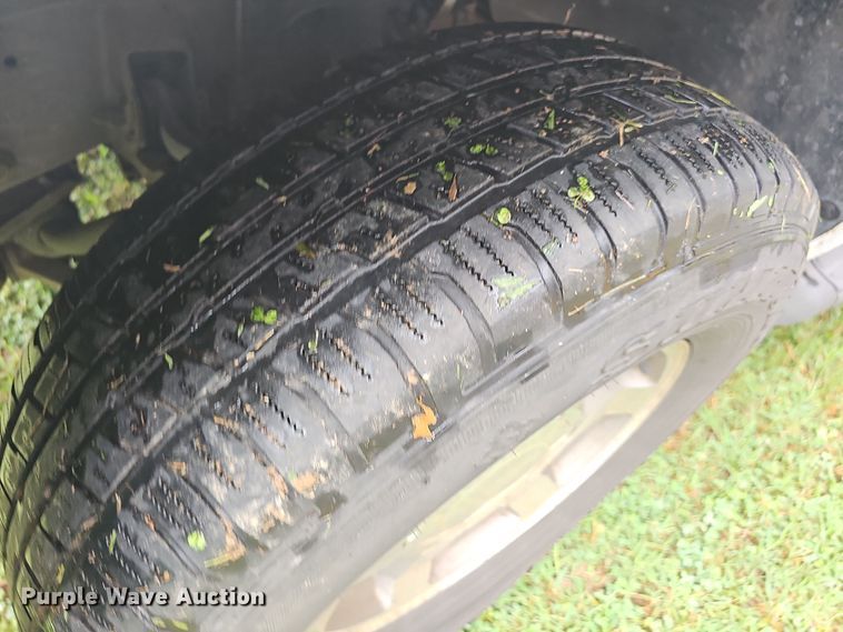 image for item NT9792 2005 GMC Yukon XL  SUV