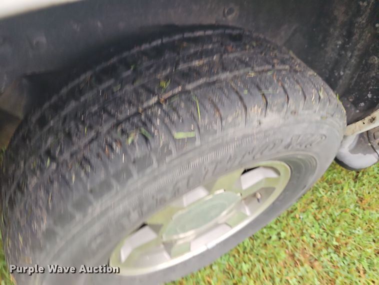 image for item NT9792 2005 GMC Yukon XL  SUV