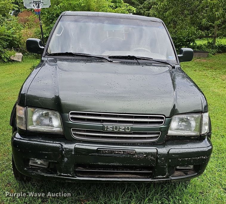 image for item NT9793 2001 Isuzu Trooper  SUV