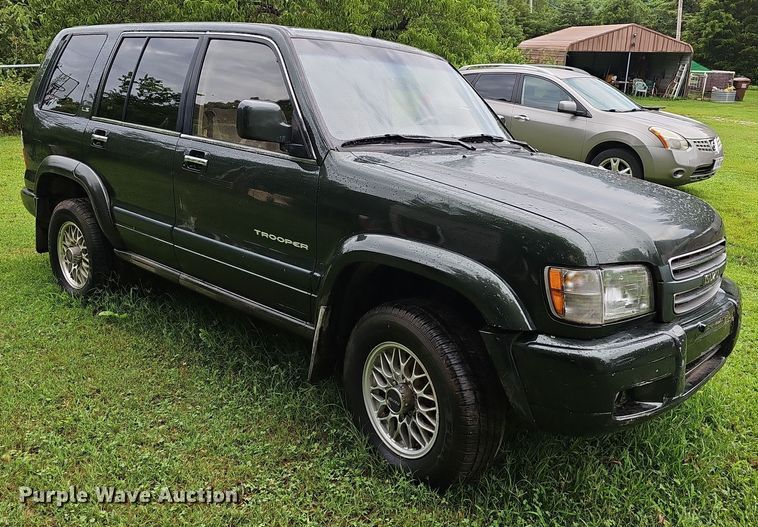 image for item NT9793 2001 Isuzu Trooper  SUV