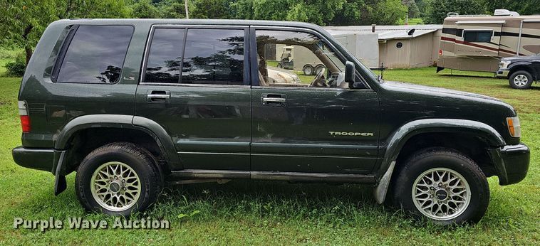 image for item NT9793 2001 Isuzu Trooper  SUV